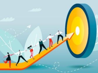 Cum ne ajuta teoriile de contingenta in leadership?